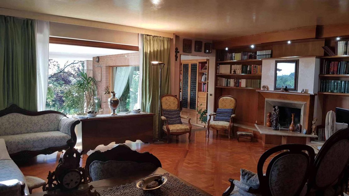 Villa con piscina ad arcore 550 mq