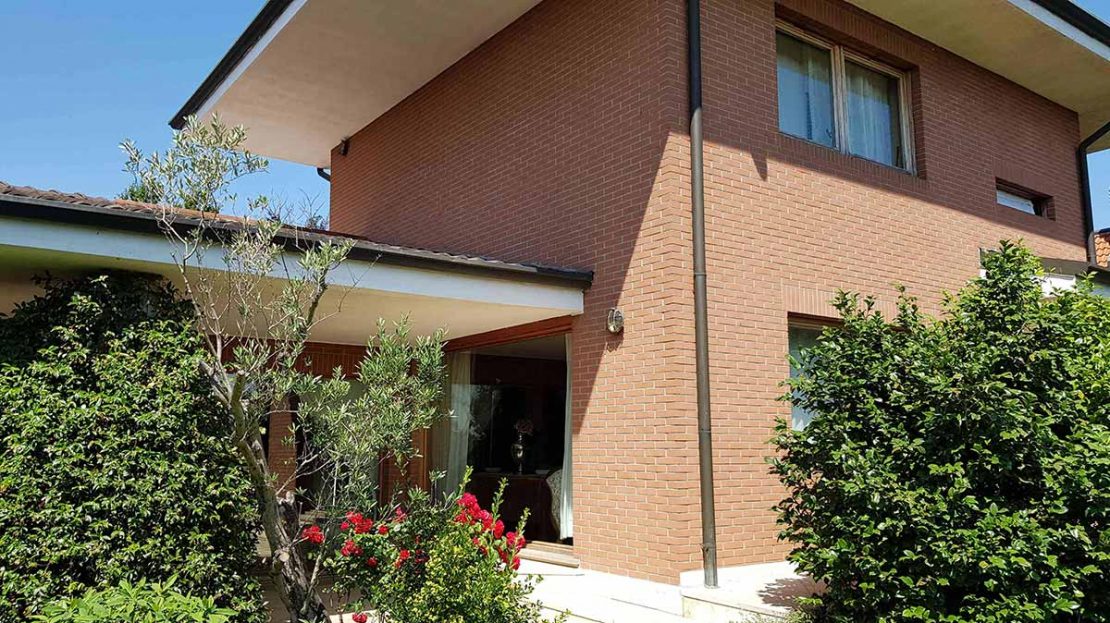 Villa con piscina arcore mymmo.it