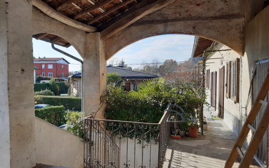 Cascina Lago Maggiore Ispra mq 285  da Ristrutturare