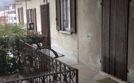 Cascina Lago Maggiore Ispra mq 285  da Ristrutturare