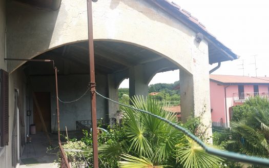 Cascina Lago Maggiore Ispra mq 285  da Ristrutturare