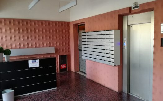 ufficio via speroni varese mymmo
